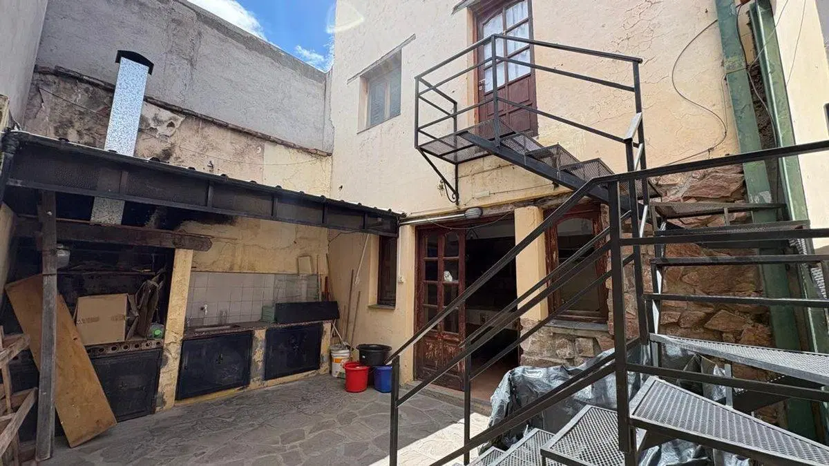LOCALES COMERCIALES MAS HOSTAL EN VENTA CENTRO 5