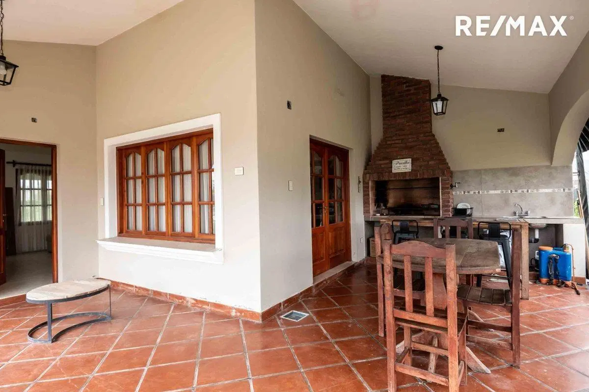 CASA 2 DORMITORIOS VENTA SAN LORENZO CHICO 3