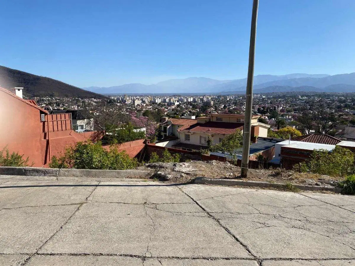 TERRENO VENTA BARRIO TRES CERRITOS 2