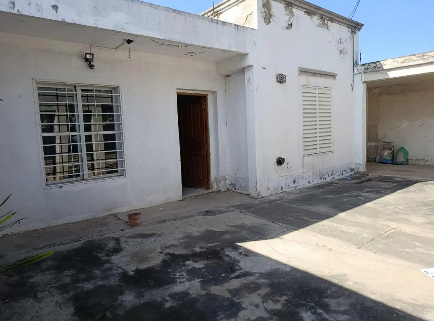 CASA EN ALQUILER BARRIO EL HUAICO SEMIAMOBLADA 3