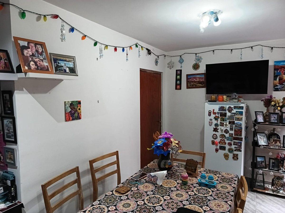 CASA 2 DORMITORIOS VENTA BARRIO LA LOMA