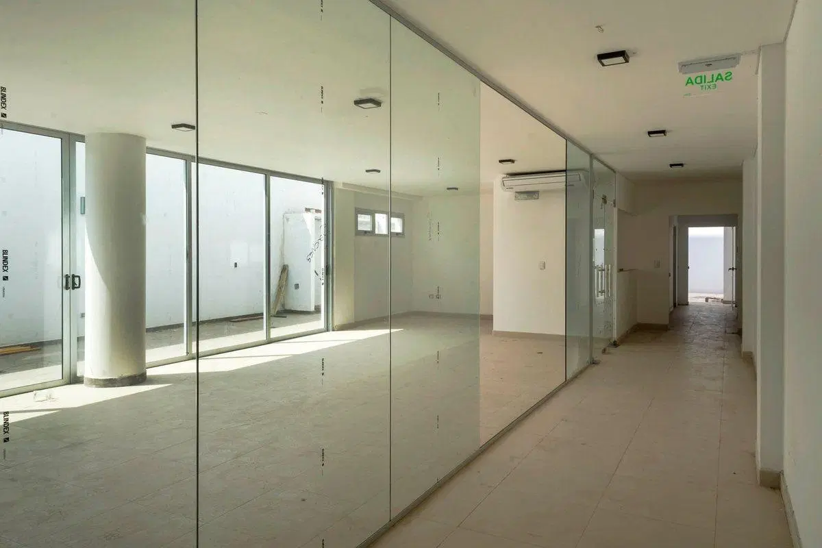 EDIFICIO DE OFICINAS EN ALQUILER EN MACROCENTRO 3