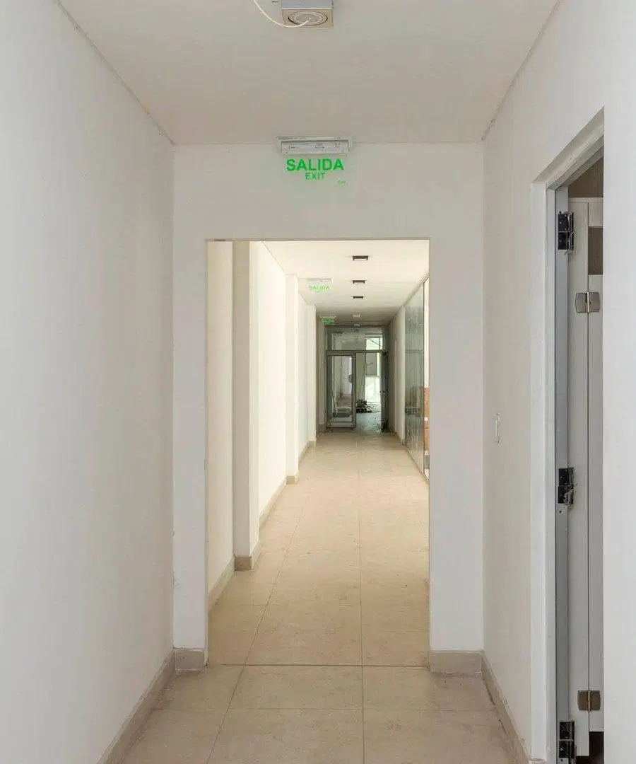 EDIFICIO DE OFICINAS EN ALQUILER EN MACROCENTRO 4