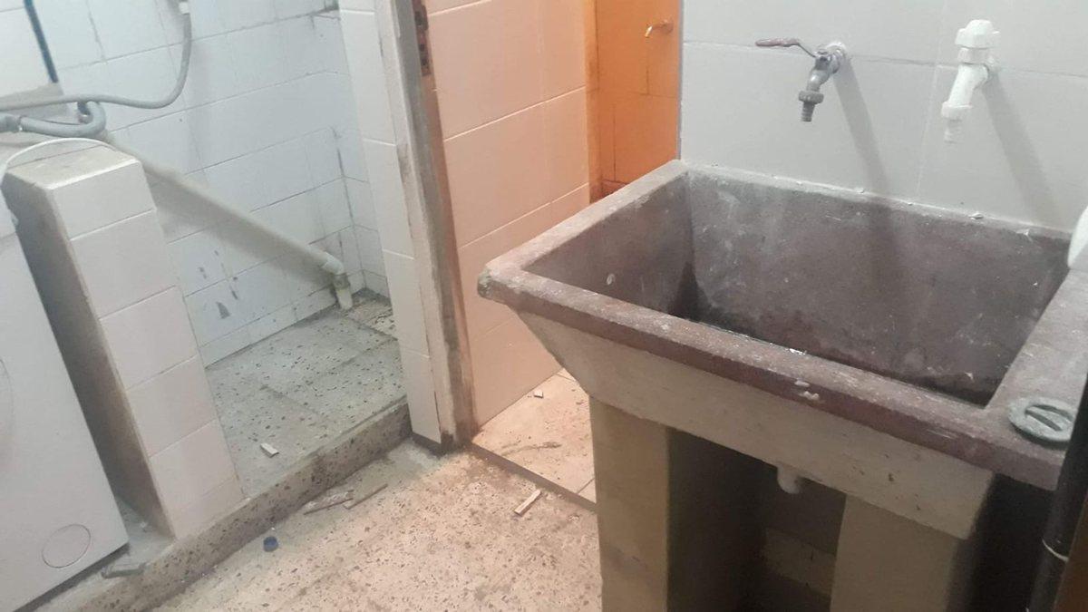 CASA 2 DORM + LOCALES VENTA COMERCIALES CENTRO