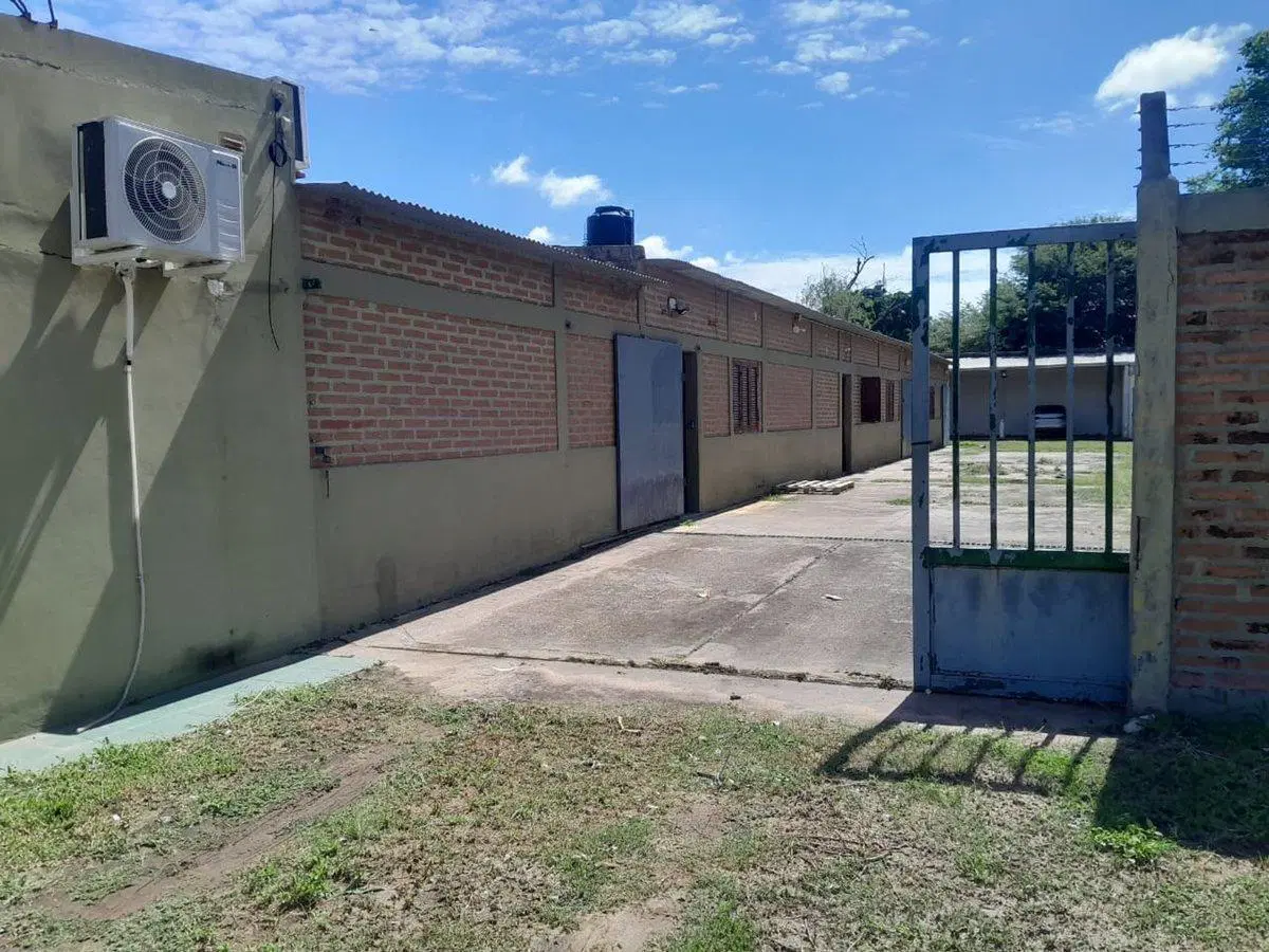 LOCAL - OFICINA COMERCIAL Y DEPOSITOS 5