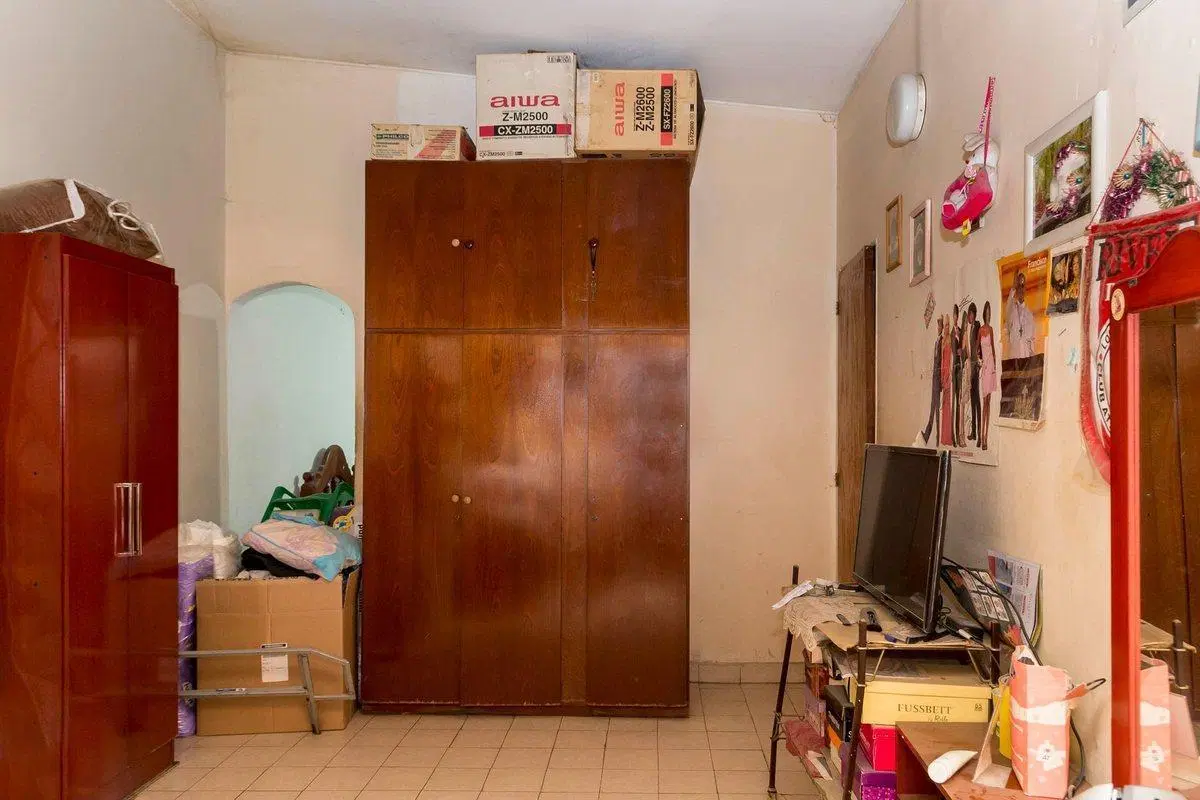 CASA VENTA SANTA LUCIA ZONA OESTE 5 DORMITORIOS 2