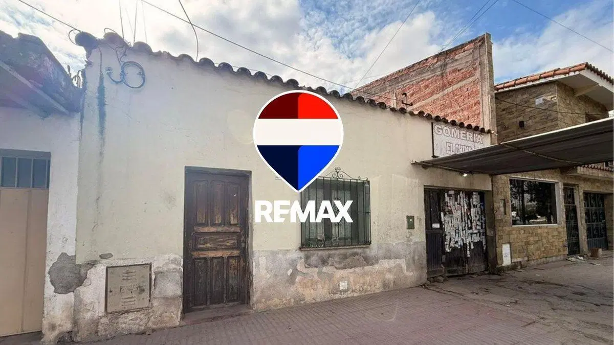 CASA VENTA A REFACCIONAR AV YRIGOYEN MACROCENTRO 3