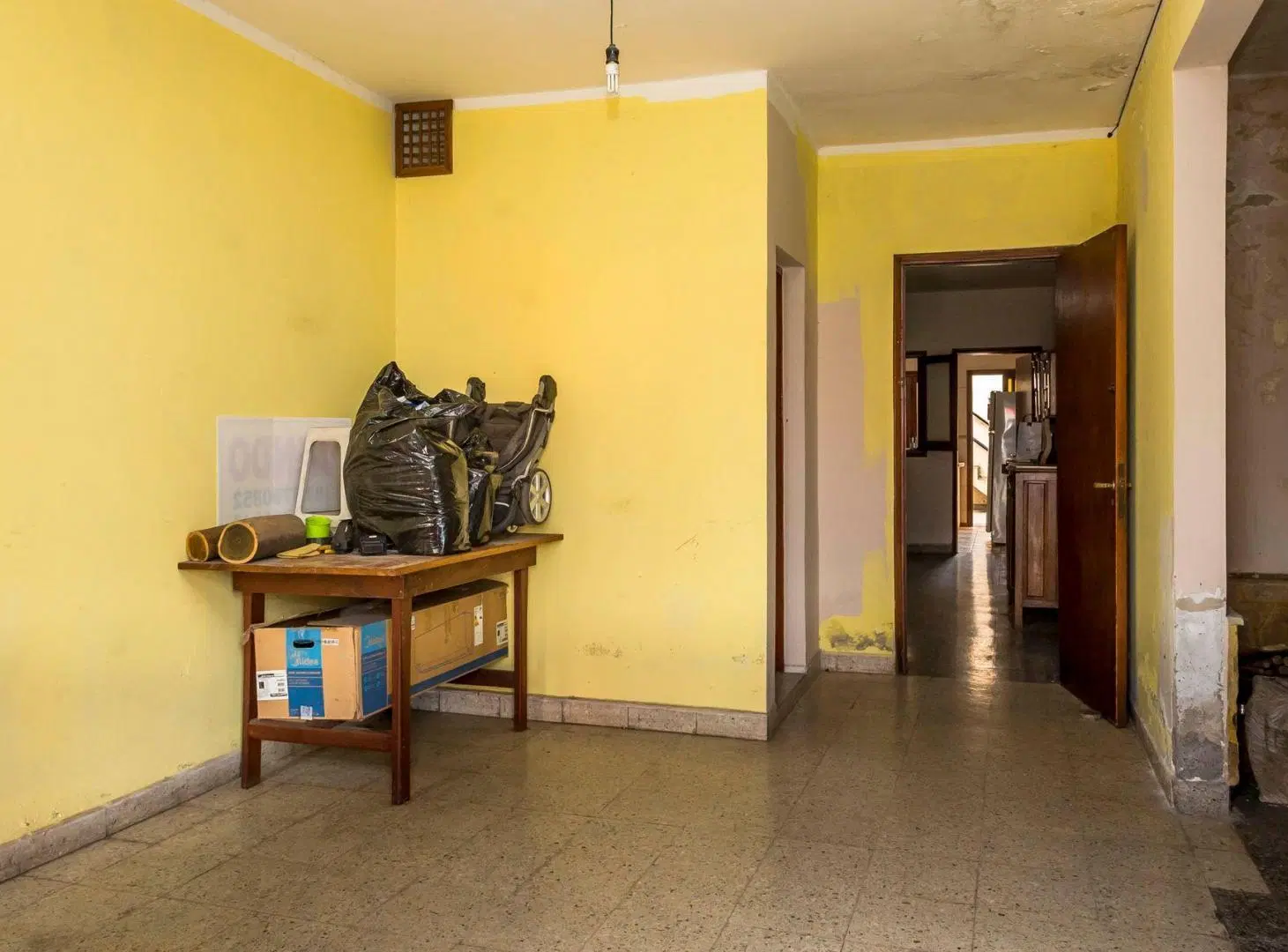 CASA EN VENTA C/ LOCAL Y 3 DEPTOS EN MACROCENTRO 2