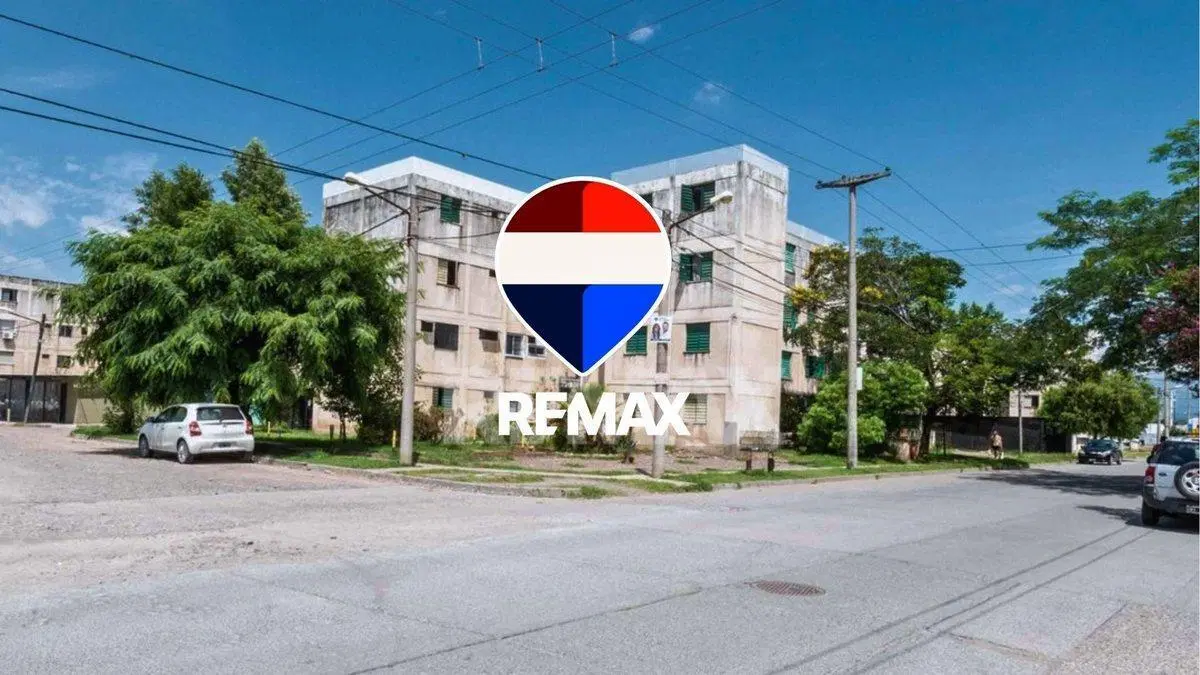 DEPARTAMENTO 4 DORMITORIOS VENTA B° BANCARIO 4