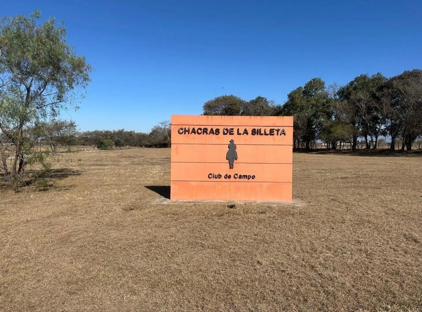 TERRENO EN VENTA EN CHACRAS DE LA SILLETA 6.913m2 5