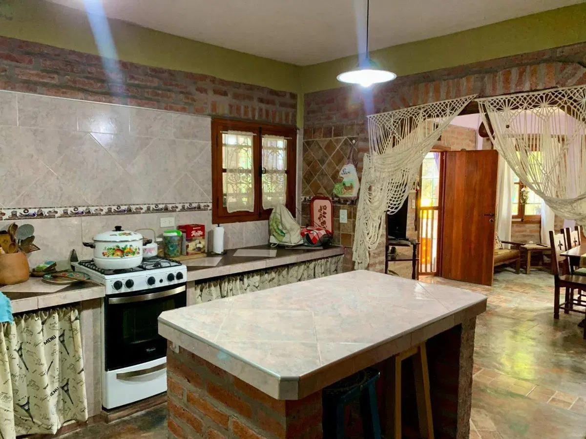 CASA 5 DORMITORIOS VENTA CAMPO QUIJANO CON PILETA 5
