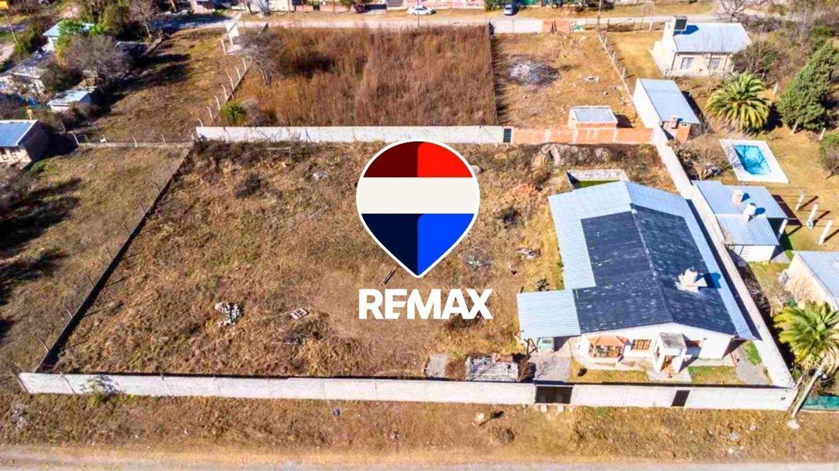 CASA VENTA LA SILLETA CON PILETA 4 DORMITORIO