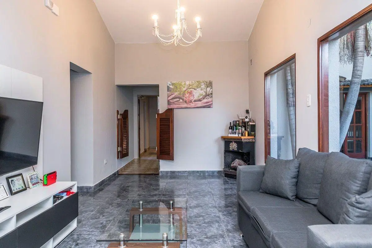 CASA 7 DORMITORIOS VENTA ZONA MACROCENTRO 3