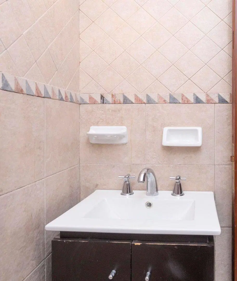 CASA 7 DORMITORIOS VENTA ZONA MACROCENTRO 5