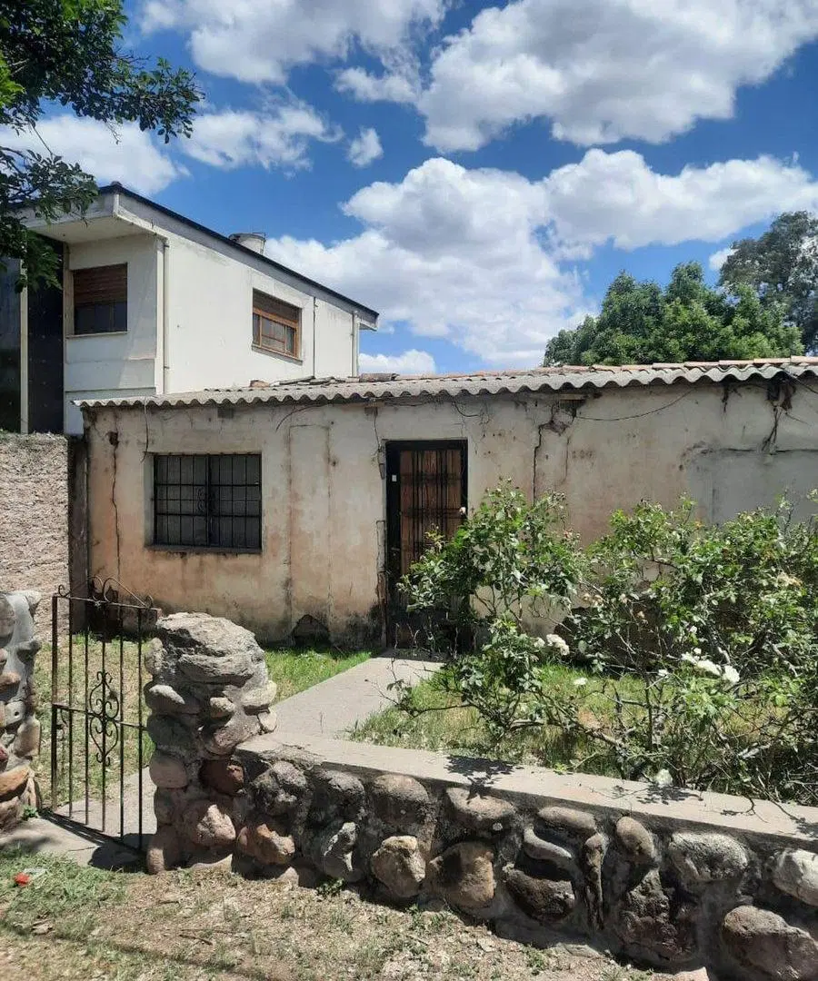 CASA EN VENTA A RECICLAR EN CERRILLOS 3 DORM 5