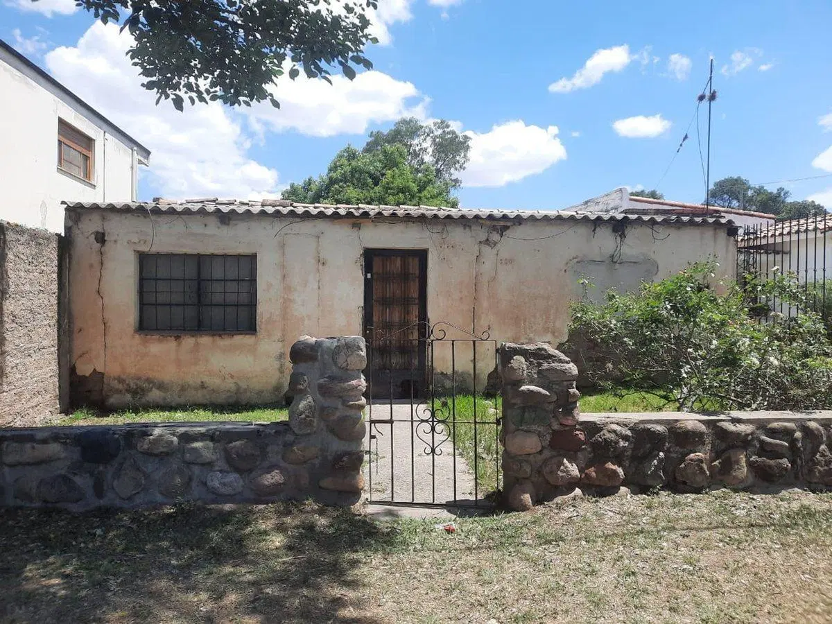 CASA EN VENTA A RECICLAR EN CERRILLOS 3 DORM 3