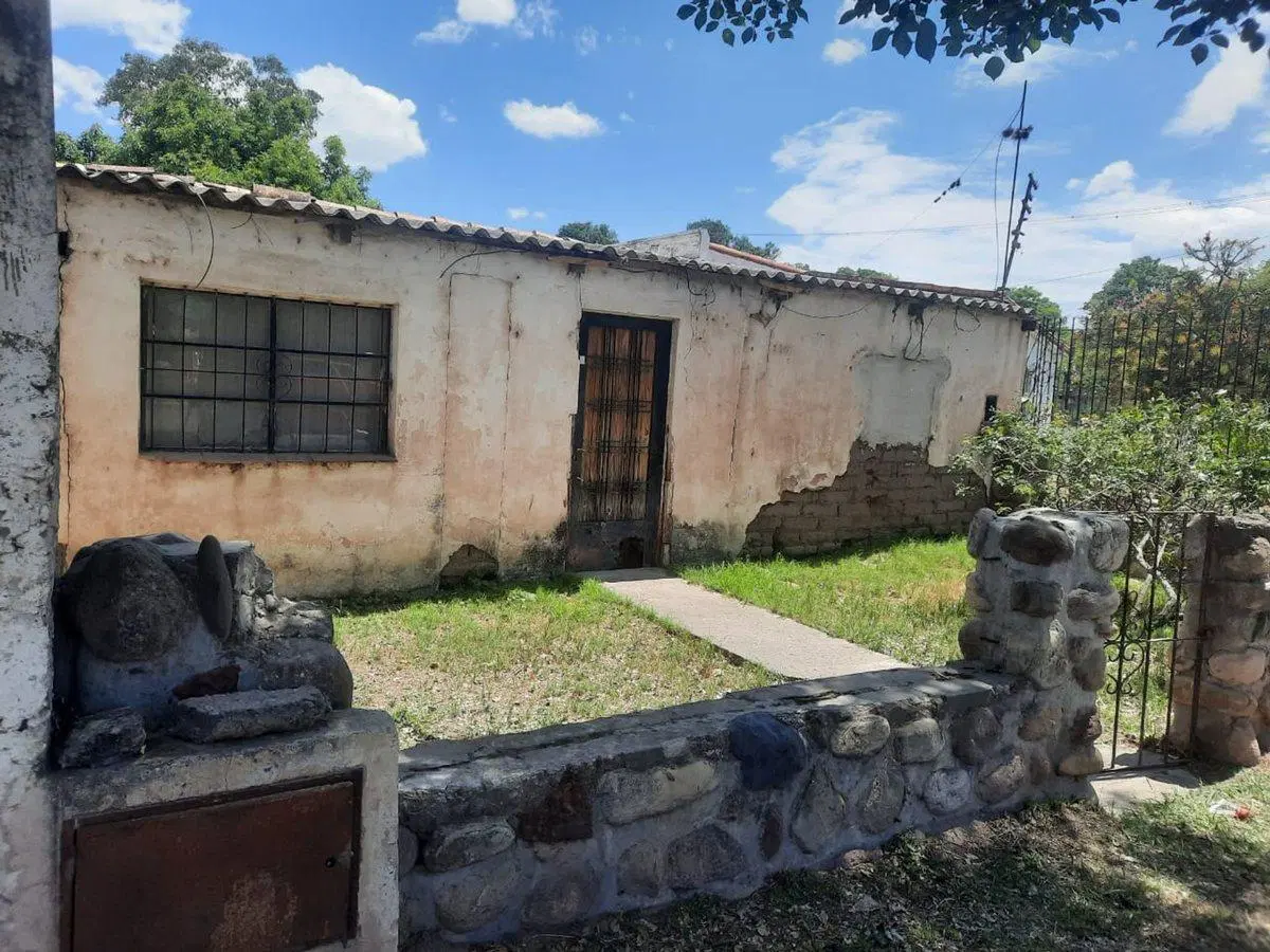 CASA EN VENTA A RECICLAR EN CERRILLOS 3 DORM 4