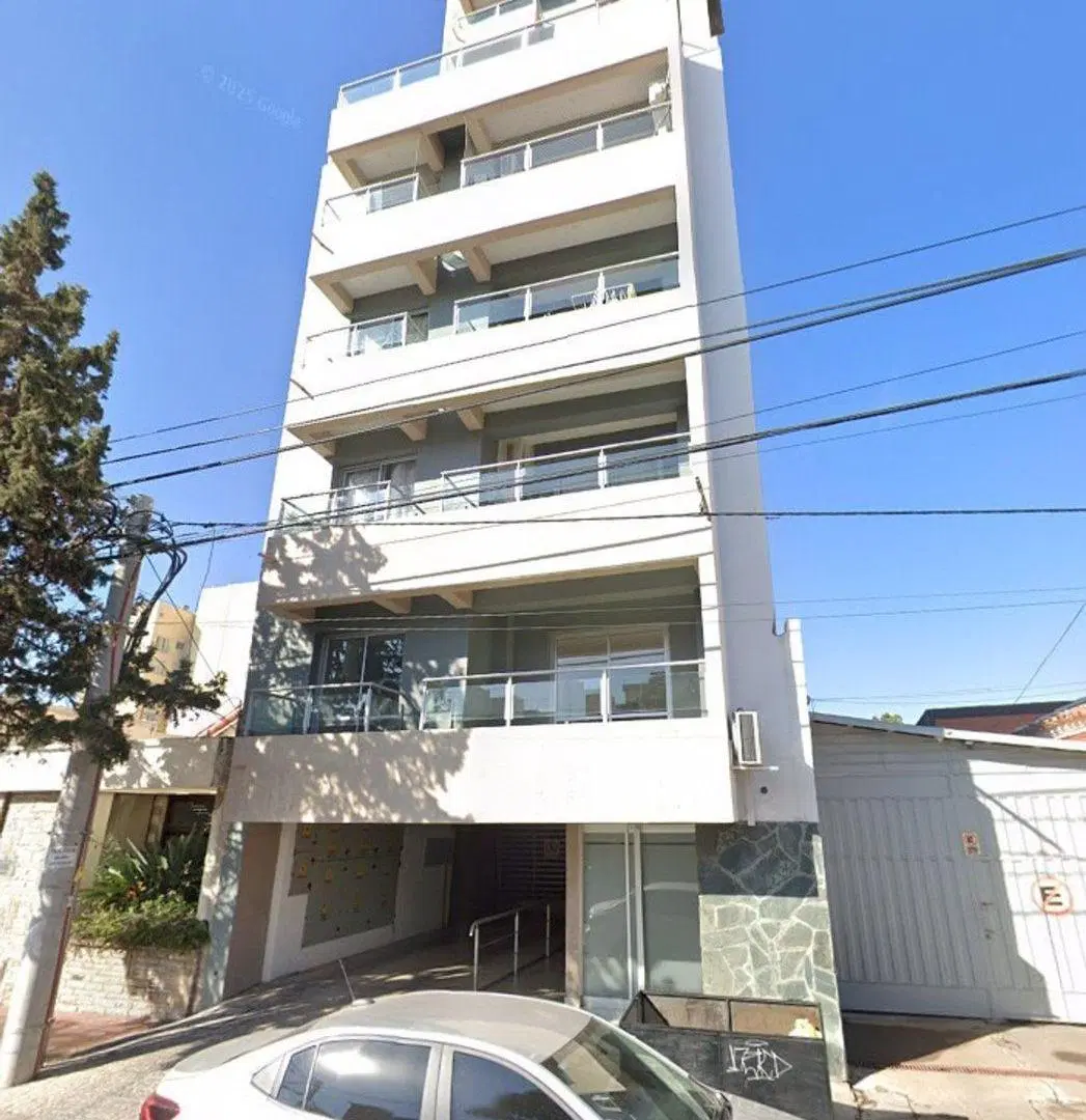 MONOAMBIENTE VENTA CON COCHERA EN ZONA MACROCENTRO 5