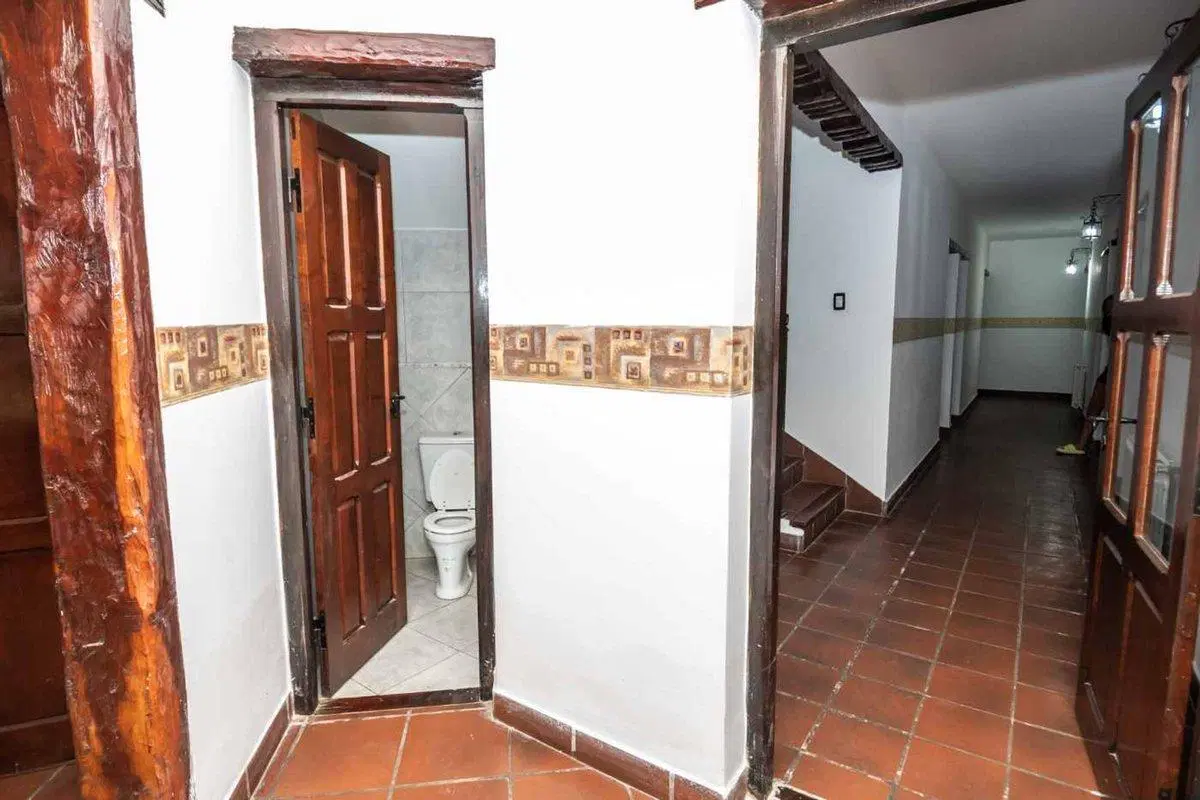 CASA 4 DORMITORIOS ALMUDENA 2000M2 3