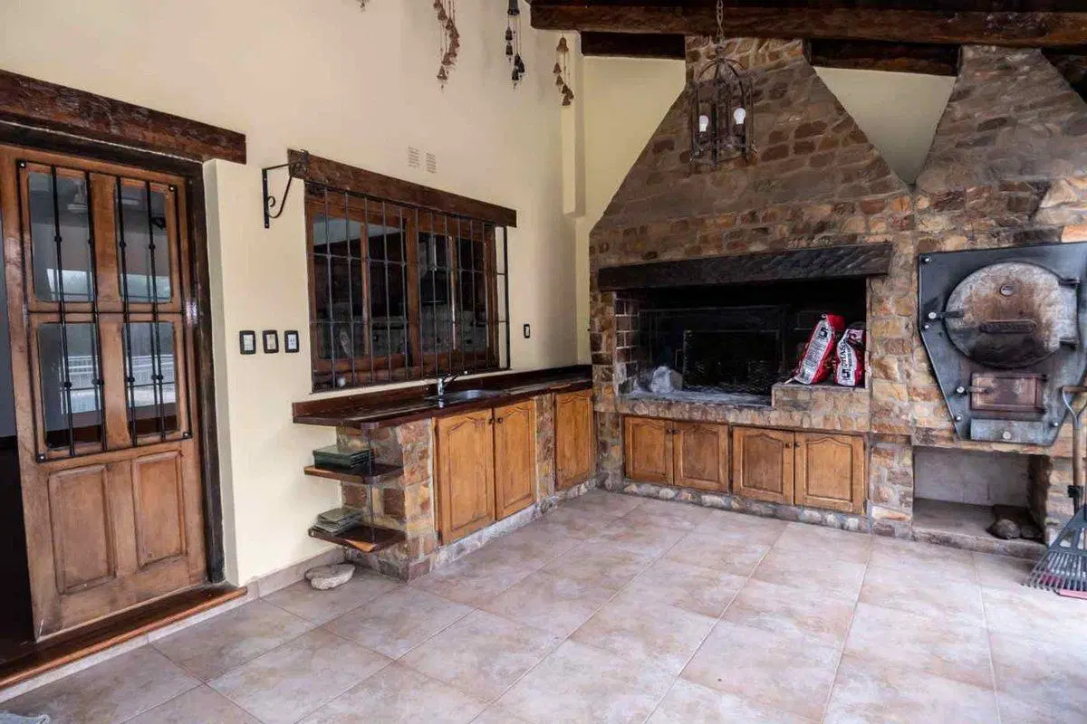 CASA 4 DORMITORIOS ALMUDENA 2000M2 5