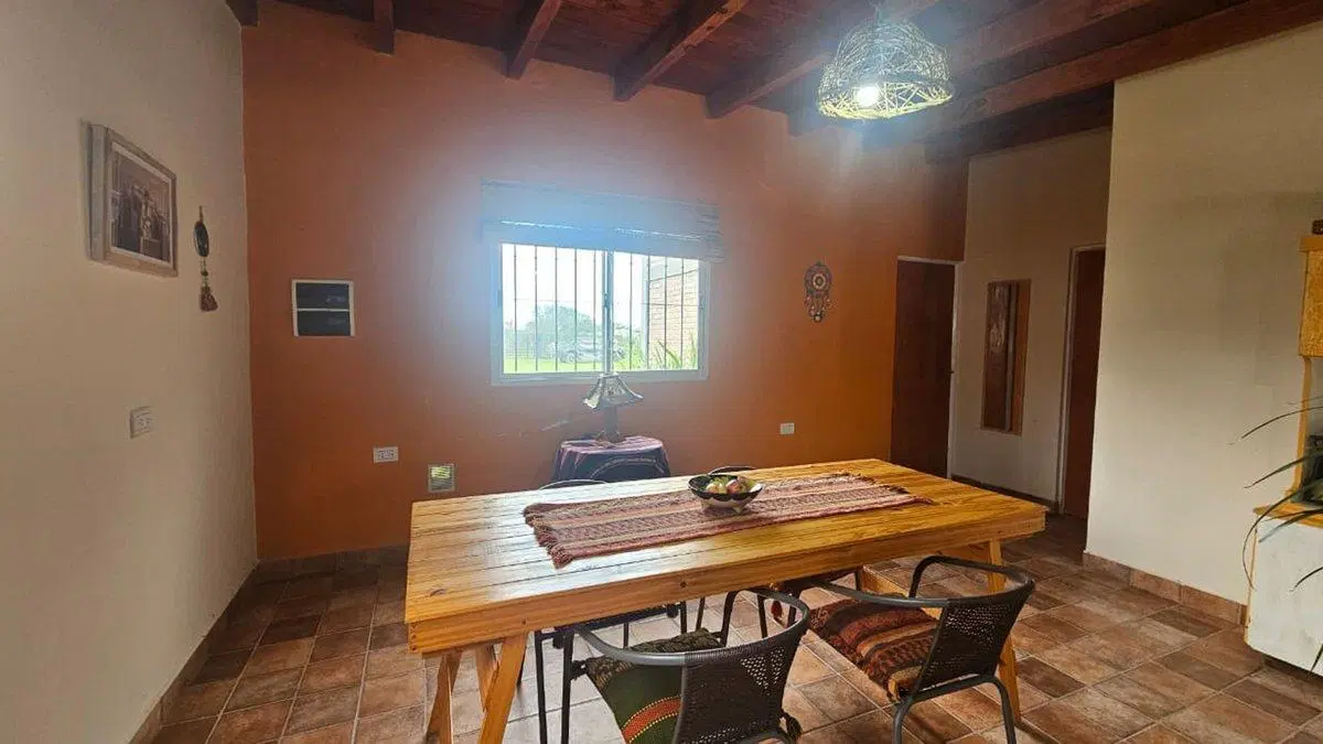 CASA EN VENTA CON PILETA EL ENCON 2 DORMITORIOS 5