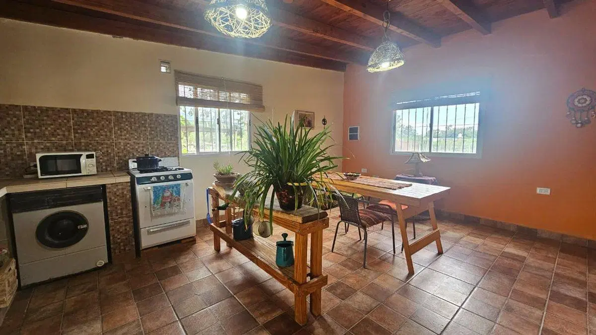 CASA EN VENTA CON PILETA EL ENCON 2 DORMITORIOS 3