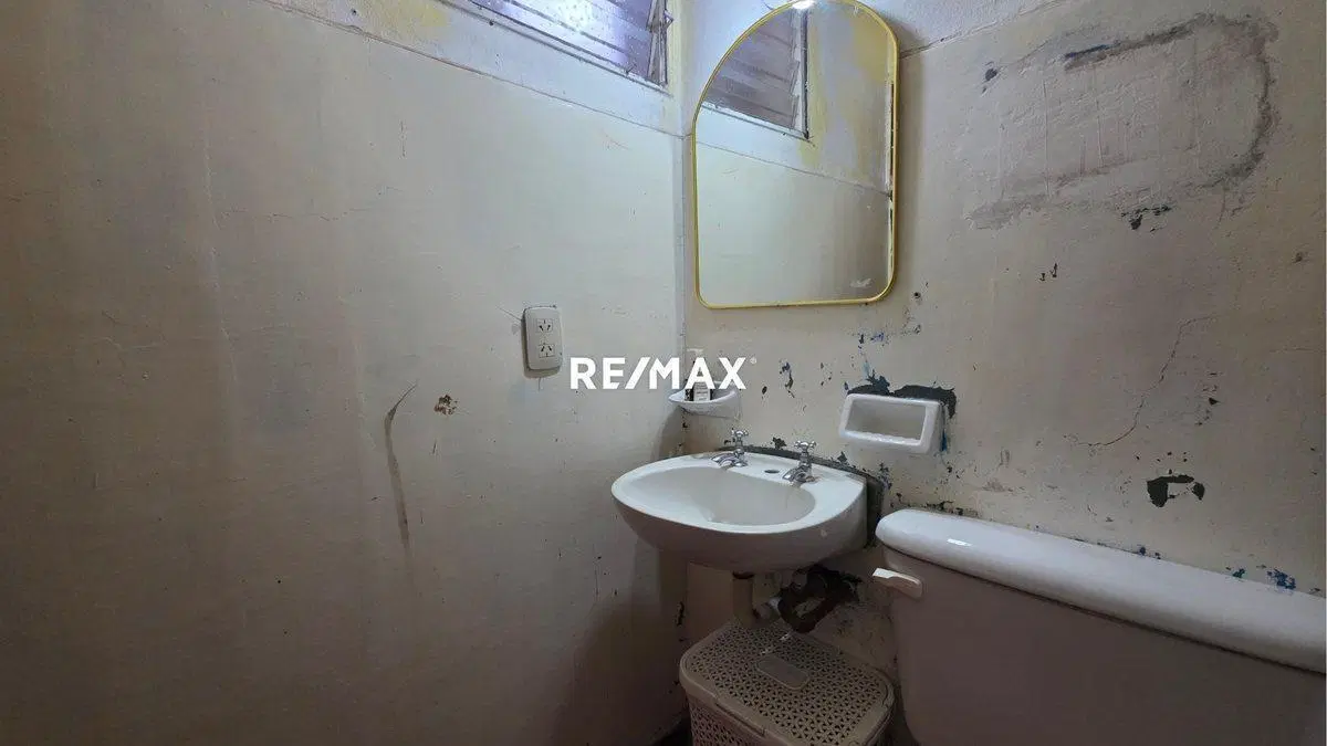 DEPARTAMENTO VENTA PLANTA BAJA ZONA SUR 2 DORM 4