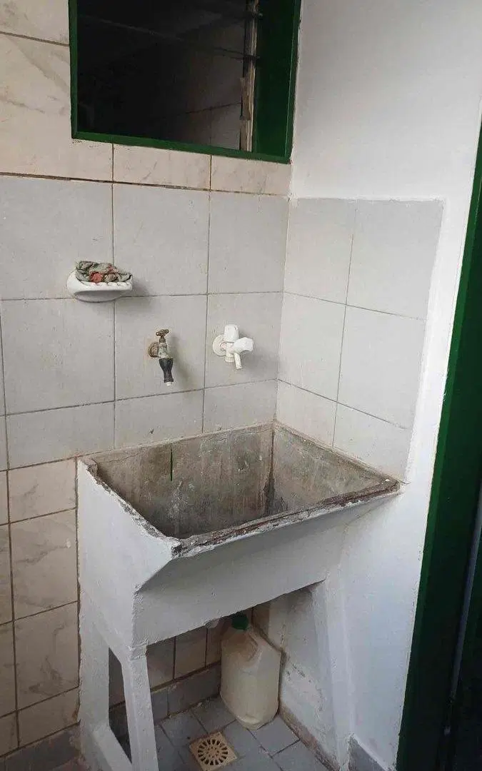 DEPARTAMENTO VENTA EN B° JUAN PABLO II ZONA SUR 5
