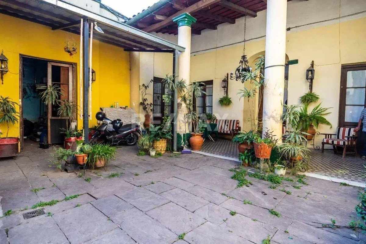 CASA 5 DORMITORIOS VENTA ZONA MACROCENTRO 2