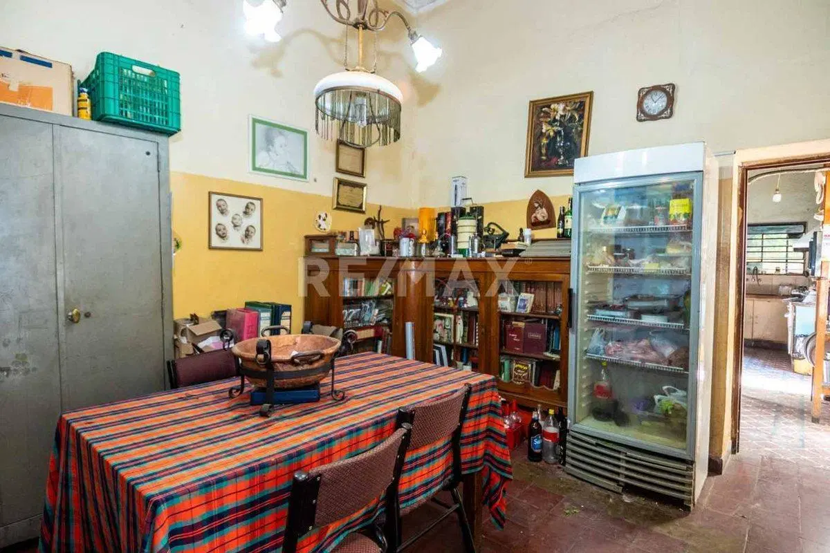 CASA 5 DORMITORIOS VENTA ZONA MACROCENTRO 3