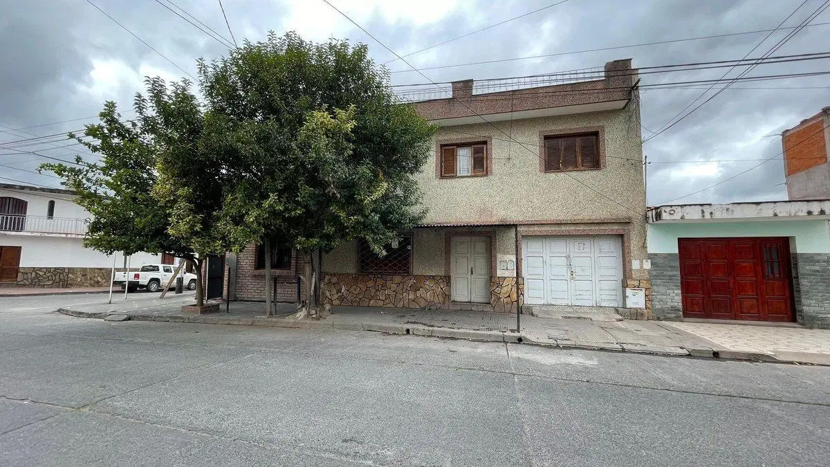 CASA VENTA 5 DORMITORIOS MACROCENTRO 5
