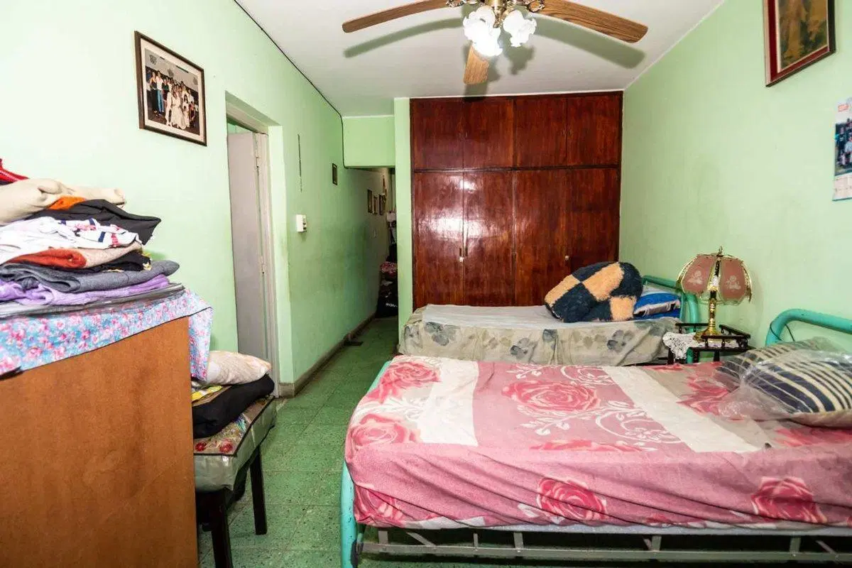 CASA VENTA 5 DORMITORIOS MACROCENTRO 2