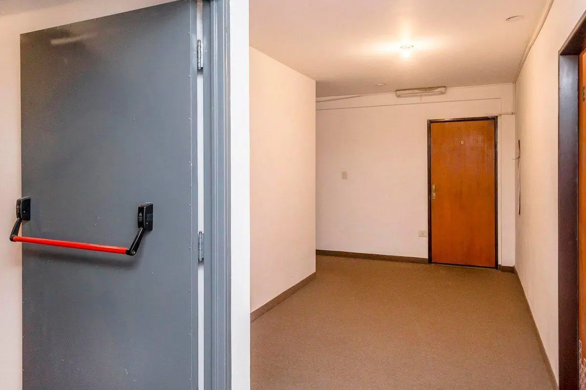 EDIFICIO VENTA AV REYES CATOLICOS PRIMERA ROTONDA 5