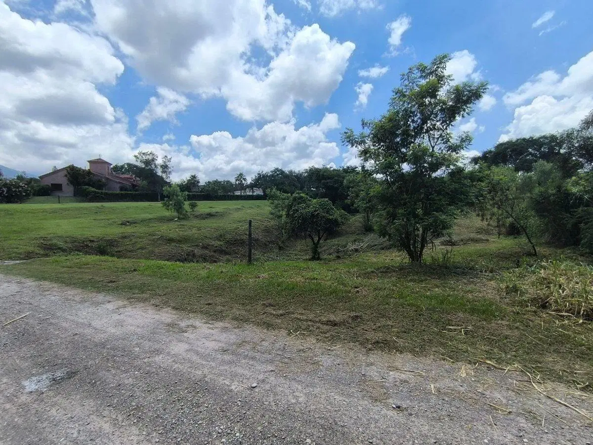 TERRENO EN VENTA CLUB DE CAMPO EL TIPAL 3.740 M2 3