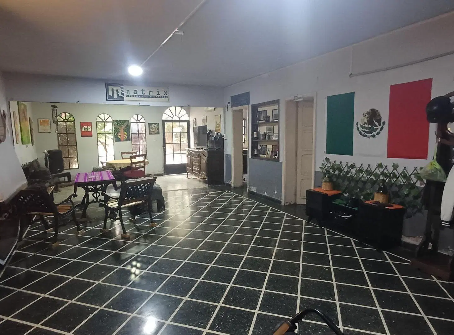 CASA VENTA CON LOCALES CENTRO APTA CREDITO 2