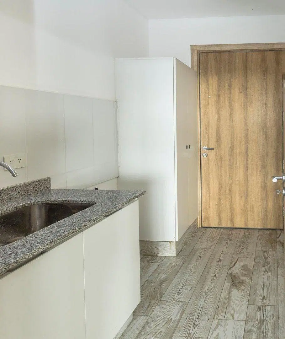 DUPLEX DE 2 DORMITORIOS EN VENTA EN SAN LORENZO 4