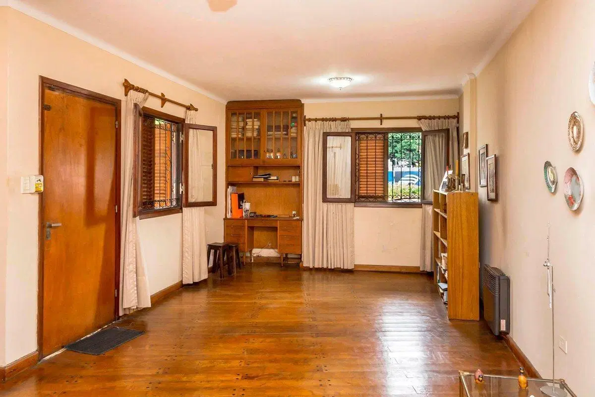 CASA EN VENTA FRENTE ALTO NOA SHOPPING 3 DORM 5