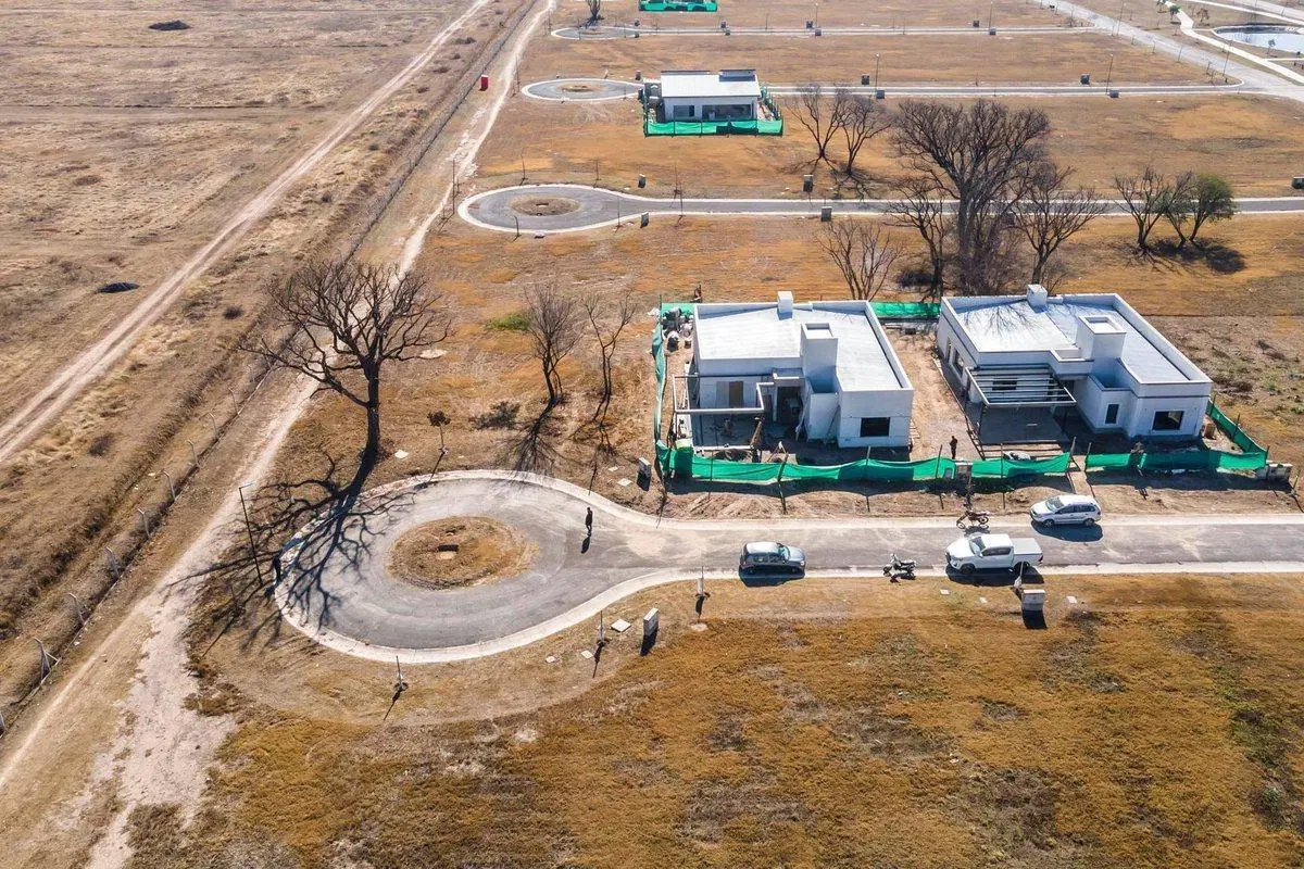 TERRENO VENTA LA VERBENA ZONA AEROPUERTO ESQUINA 4