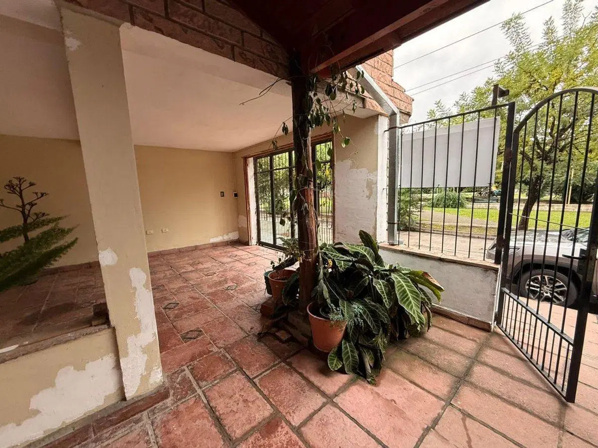 CASA VENTA B° PARQUE BELGRANO ZONA NORTE 5 DORM 4