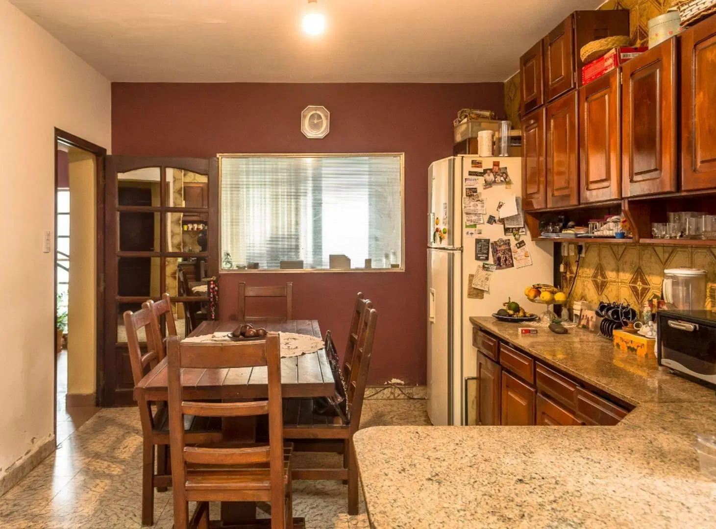 CASA VENTA 4 DORMITORIOS MACROCENTRO CON PILETA 3
