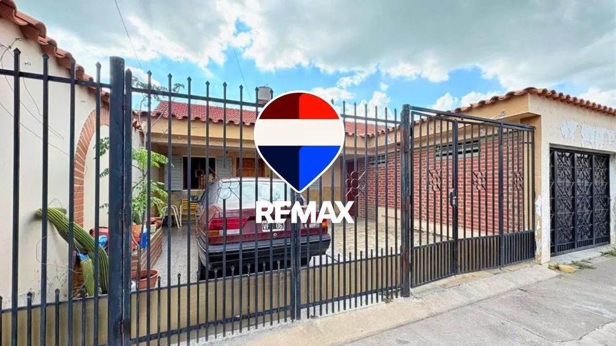 CASA 3 DORMITORIOS VENTA B° SANTA ANA 1 ZONA SUR 3