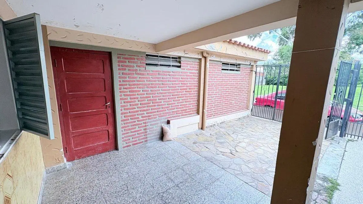 CASA 3 DORMITORIOS VENTA B° SANTA ANA 1 ZONA SUR 2