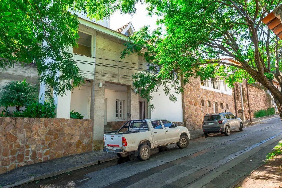 CASA VENTA ZONA MONUMENTO 6 DORMITORIOS 3