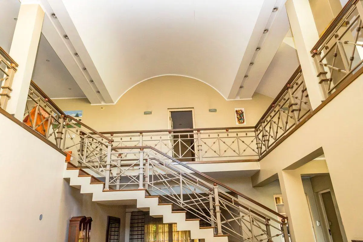 CASA VENTA ZONA MONUMENTO 6 DORMITORIOS 5