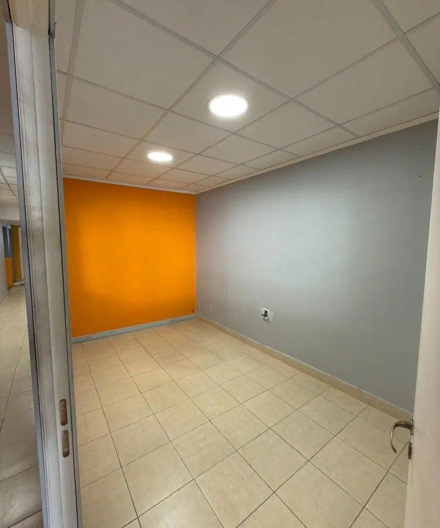 LOCAL COMERCIAL EN ALQUILER ZONA SHOPPING LOCAL B 2