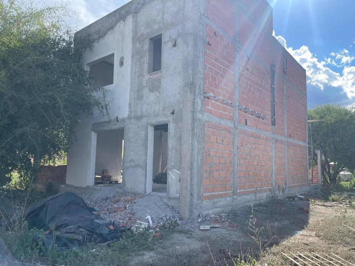 TERRENO VENTA EL TRANSITO CAFAYATE C/CONSTRUCCION 4