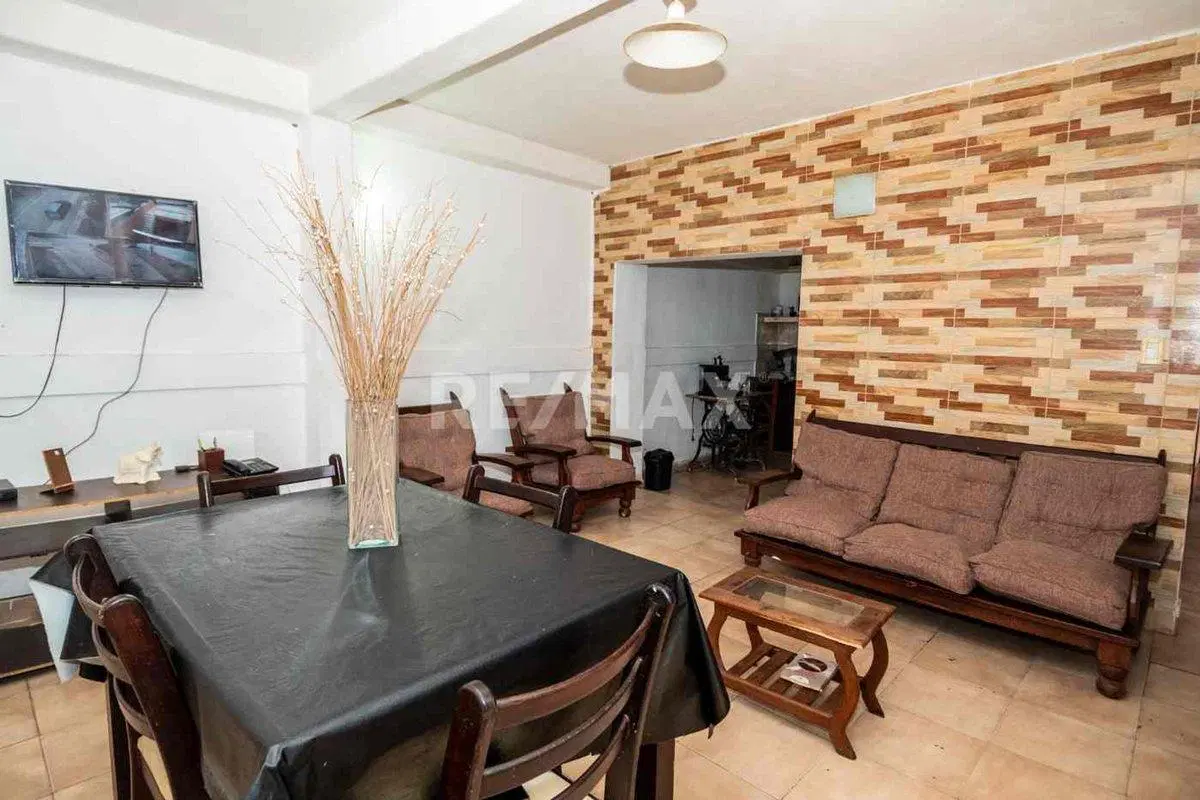 CASA VENTA + DEPARTAMENTO + LOCAL APTA CREDITO 4