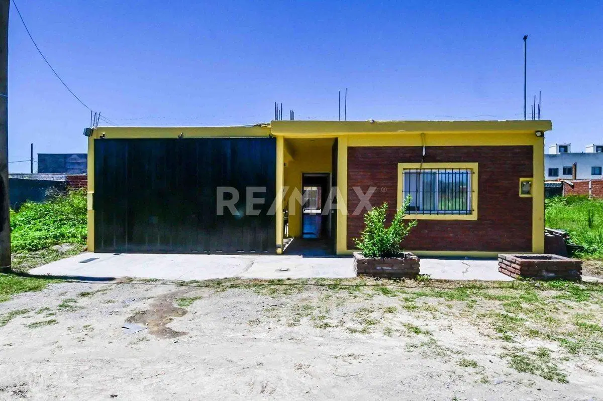 CASA VENTA O PERMUTA B LA ALDEA 2 DOM CON PILETA 3