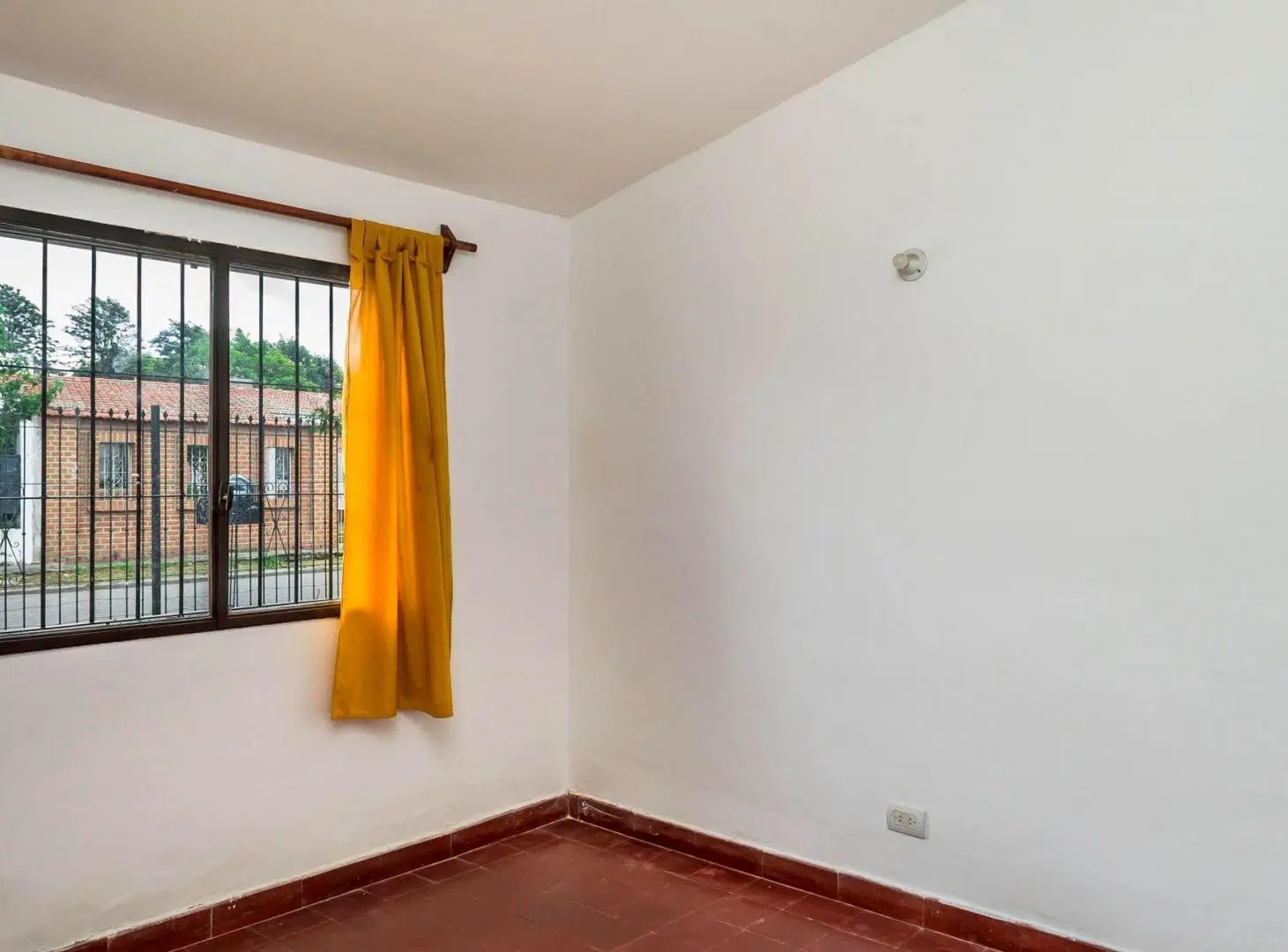 CASA VENTA CIUDAD DEL MILAGRO ZONA UNSA 3 DORM 3