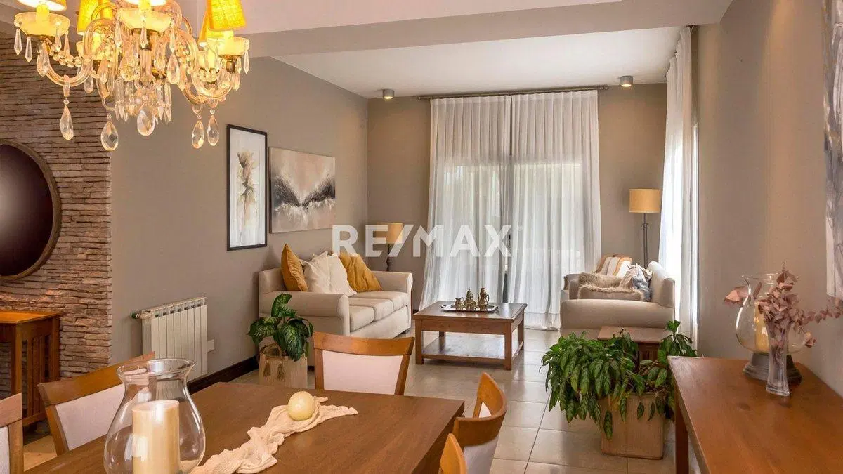 CASA VENTA EN EL TIPAL C/PILETA APTA CREDITO 4